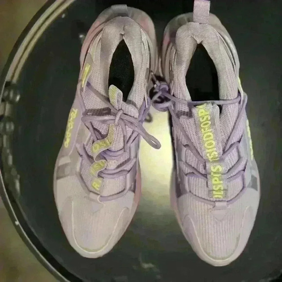 LAVENDER Athletic Sneakers Size 11 - Picture 2 of 3